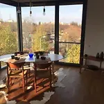 2 Bedroom Mauerpark-apartment, Mitte View Calendar *