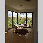 アパート 2 Bedroom Mauerpark-apartment, Mitte View Calendar *