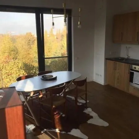 דירה 2 Bedroom Mauerpark-apartment, Mitte View Calendar ברלין