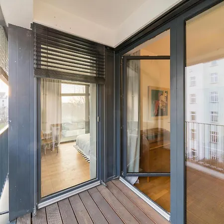 2 Bedroom Mauerpark-apartment, Mitte View Calendar