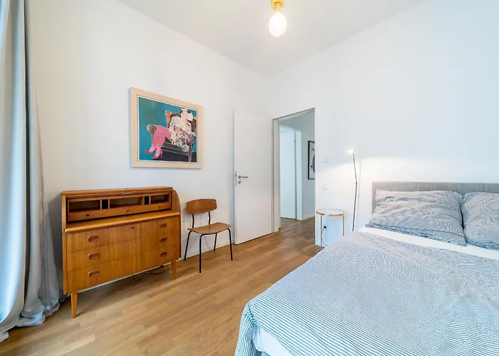 아파트 2 Bedroom Mauerpark-apartment, Mitte View Calendar