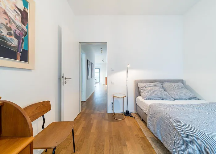 Apartment 2 Bedroom Mauerpark-apartment, Mitte View Calendar