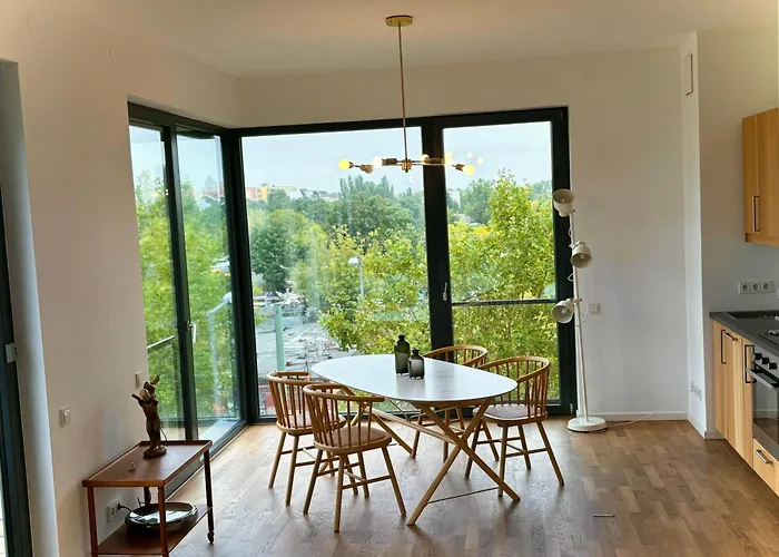 2 Bedroom Mauerpark-apartment, Mitte View Calendar Berlin