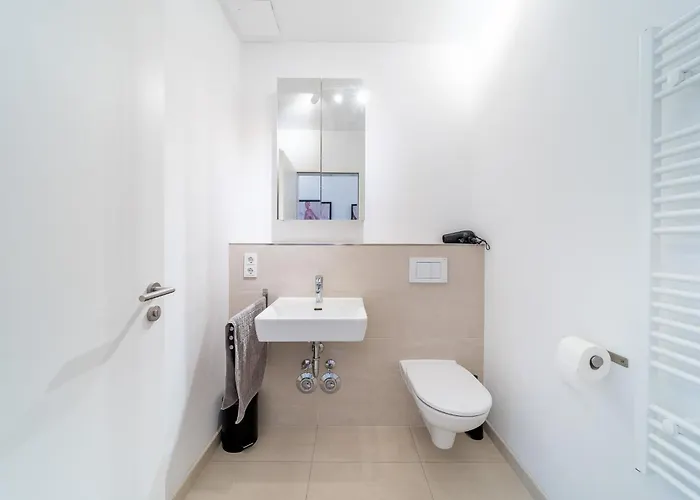 2 Bedroom Mauerpark-apartment, Mitte View Calendar