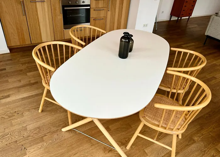 2 Bedroom Mauerpark-apartment, Mitte View Calendar شقة برلين