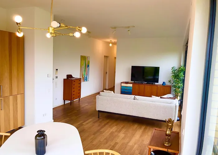 2 Bedroom Mauerpark-apartment, Mitte View Calendar 아파트 *
