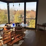 2 Bedroom Mauerpark-apartment, Mitte View Calendar *