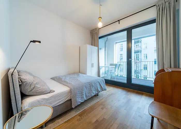 2 Bedroom Mauerpark-apartment, Mitte View Calendar برلين
