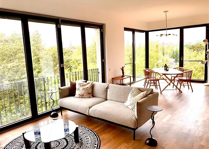 شقة 2 Bedroom Mauerpark-apartment, Mitte View Calendar *