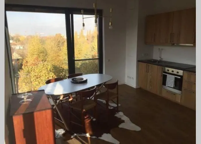 Apartamento 2 Bedroom Mauerpark-apartment, Mitte View Calendar Berlín