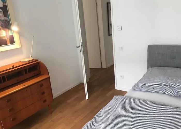 2 Bedroom Mauerpark-apartment, Mitte View Calendar Apartman Berlin