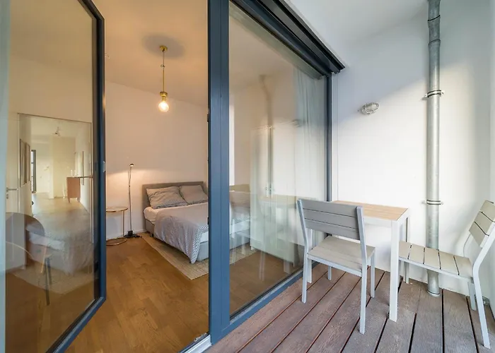 2 Bedroom Mauerpark-apartment, Mitte View Calendar Apartman